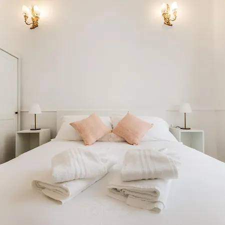 Elegant 3-bedroom Near The Metro Appartamento Roma