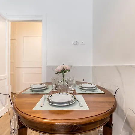 Elegant 3-bedroom Near The Metro *