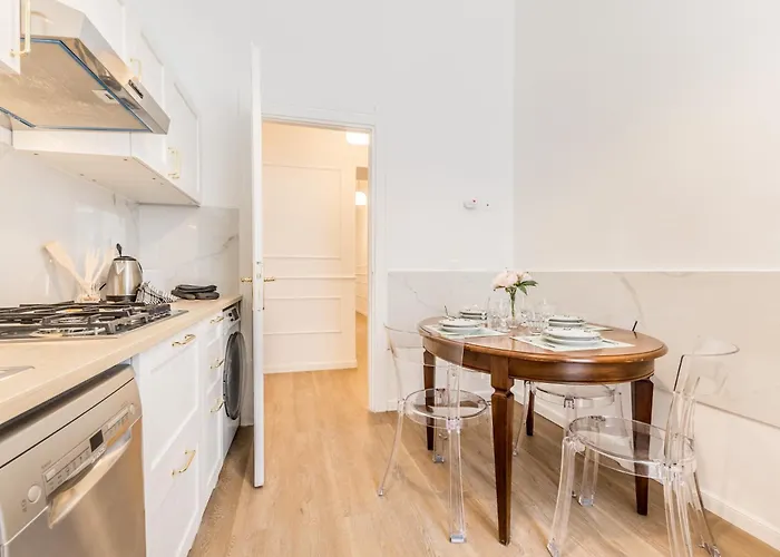 Elegant 3-bedroom Near The Metro 아파트 *