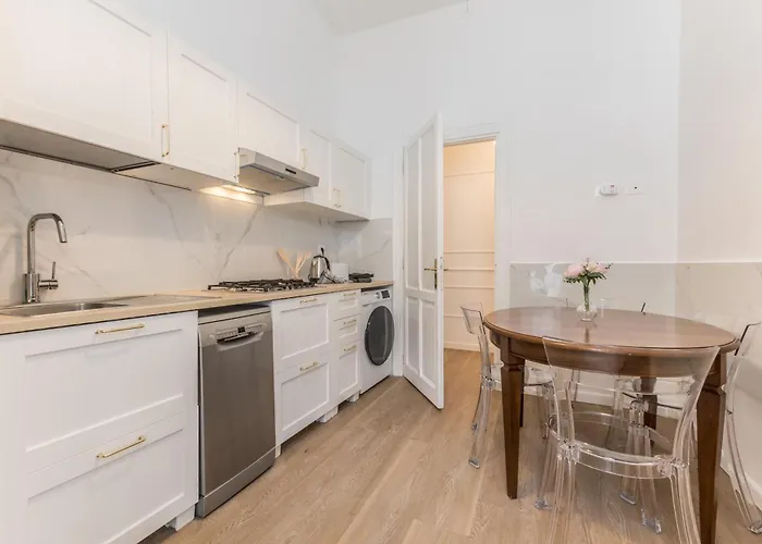 아파트 Elegant 3-bedroom Near The Metro 로마