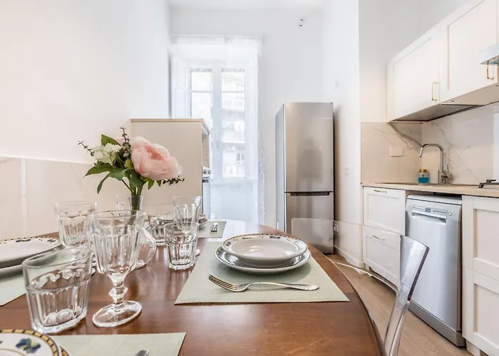 아파트 Elegant 3-bedroom Near The Metro 로마