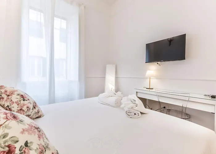 Elegant 3-bedroom Near The Metro 아파트 *