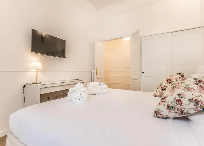 Elegant 3-bedroom Near The Metro 로마