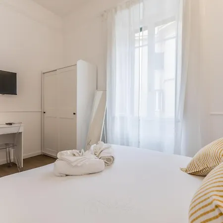 Daire Elegant 3-bedroom Near The Metro Roma