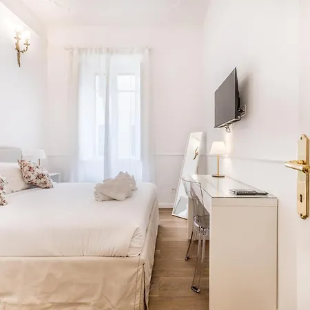 Elegant 3-bedroom Near The Metro Daire Roma