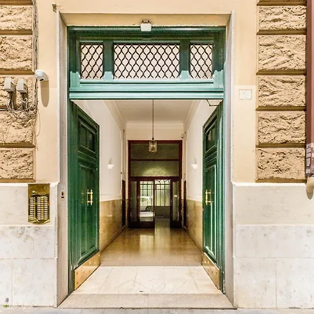 Elegant 3-bedroom Near The Metro